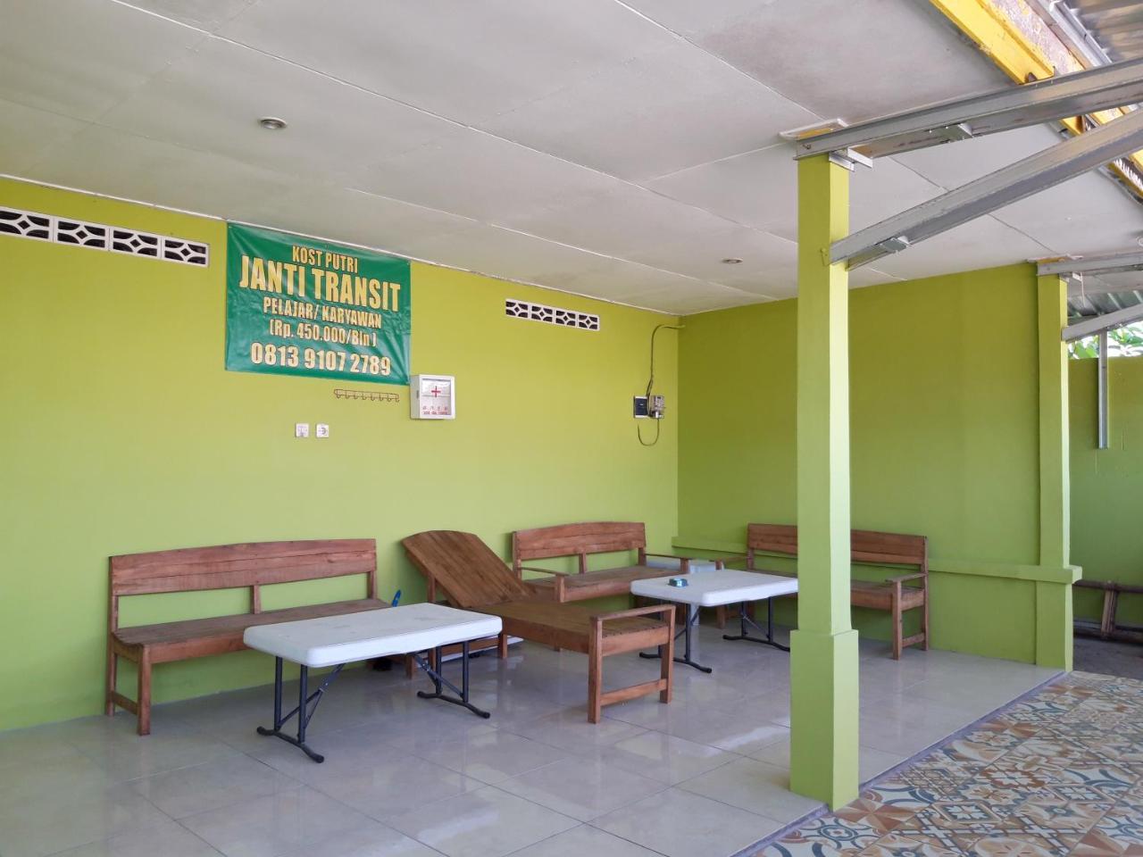 Janti Transit Room Syariah Maguwo Bagian luar foto